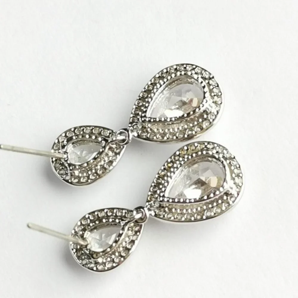 Gala CZ drops Earrings 14k white gold overlay 🆕